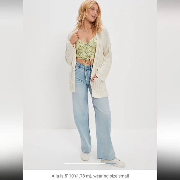 ⚡️SALE⚡️🆕️NWT AE Bell Sleeve Cardigan in 'Cream', Size Medium - Picture 6 of 8